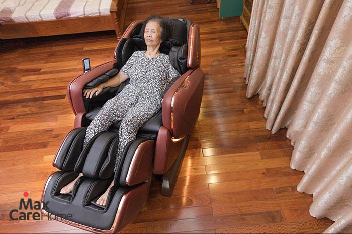 Ghế massage cao cấp hỗ trợ chăm sóc sức khỏe cho người lớn tuổi