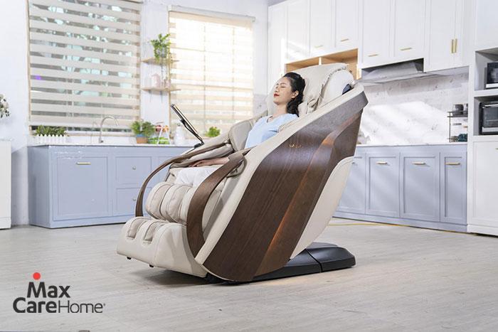 Ghế massage y tế nội địa Nhật D.Core Cirrus phù hợp với những người có nhu cầu trị liệu chuyên sâu 