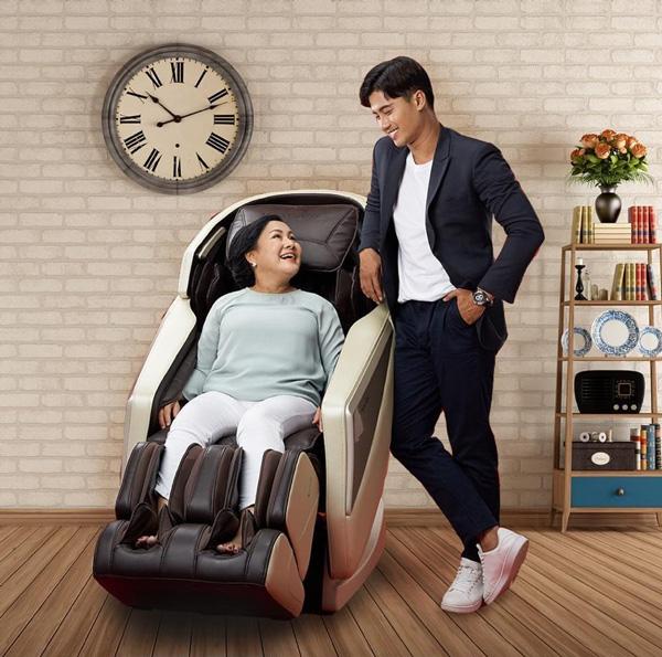 "Con yêu bố mẹ!" tại sao khó mở lời ? Không làm bây giờ, còn đợi bao giờ?