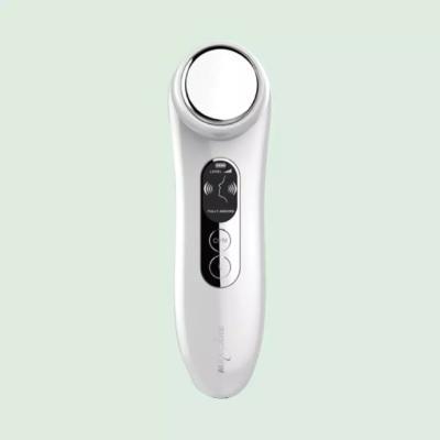 Review và so sánh máy đẩy tinh chất ION dưỡng trắng Maxcare Max888 và ION nóng lạnh Max888PRO