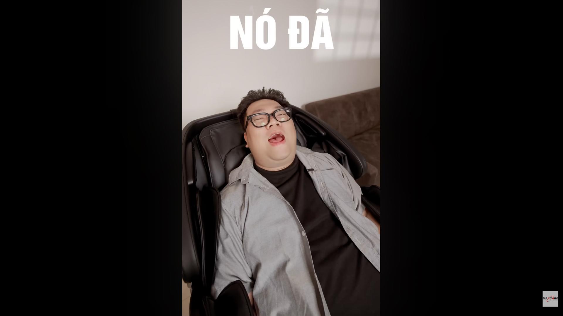 Điều gì ở ghế massage trị liệu iFiT Pro khiến Gà Tổng vừa ngồi thử đã ngủ quên lúc nào không hay?