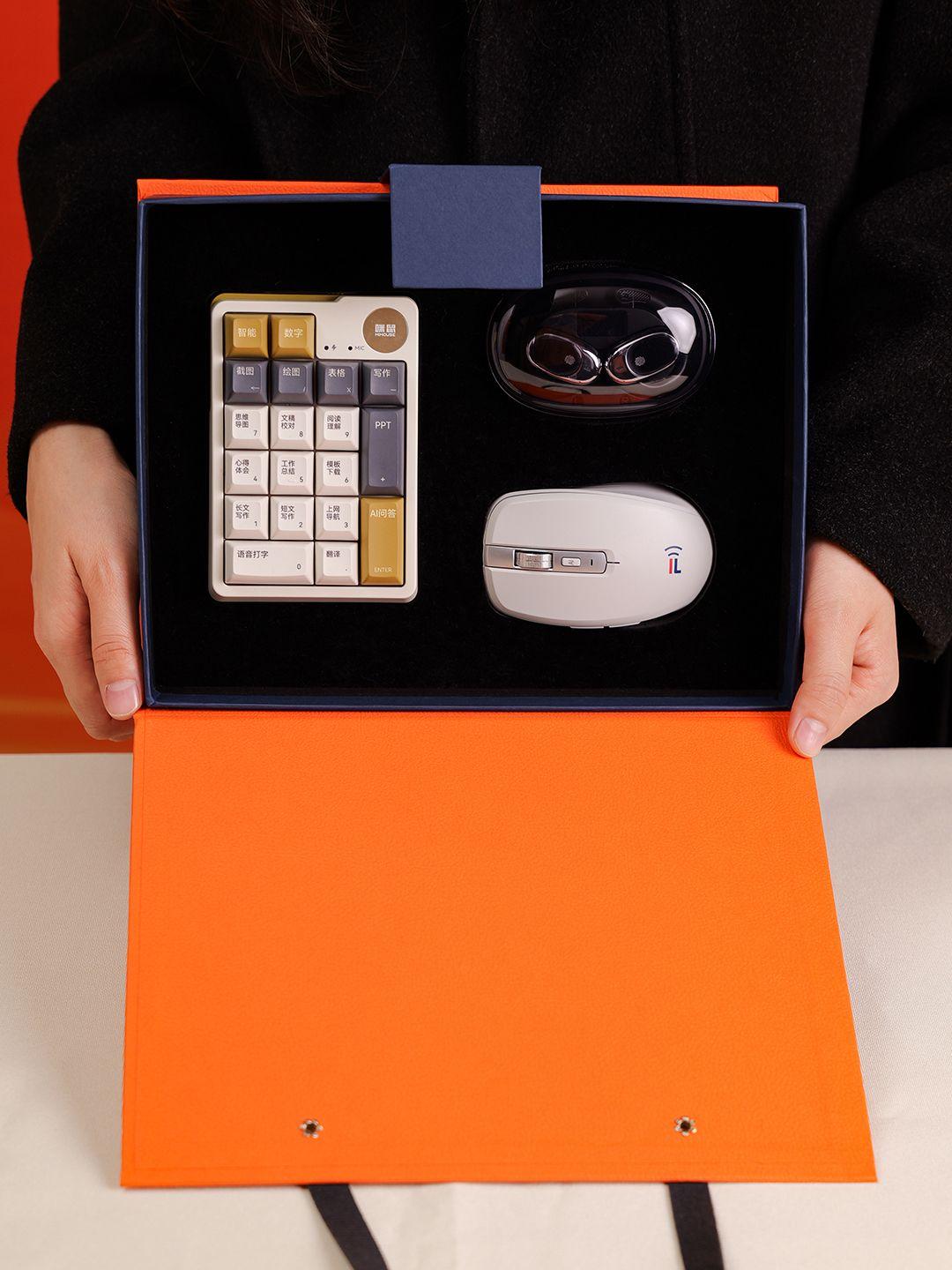 qua_tang_doanh_nghiep_cong_nghe