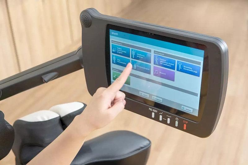 Hình ảnh bảng điều khiển của dòng ghế massage toàn thân Family Inada Therapina Robo HCP-LPN30000D