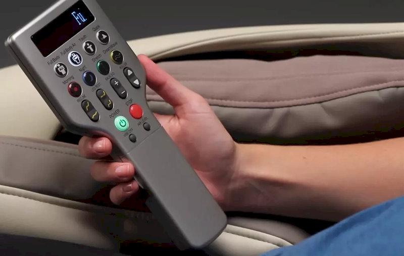 Hình ảnh điều khiển cẩm tay của dòng ghế massage toàn thân Inada Dreamwave HCP-11001D