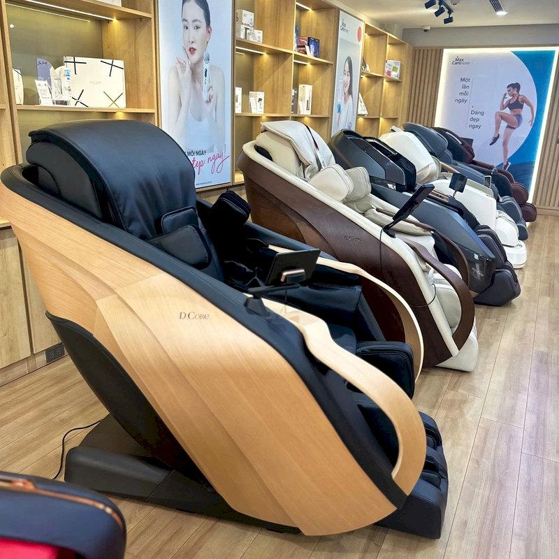 Hình ảnh ghế massage được trưng bày tại showroom của Maxcare Home