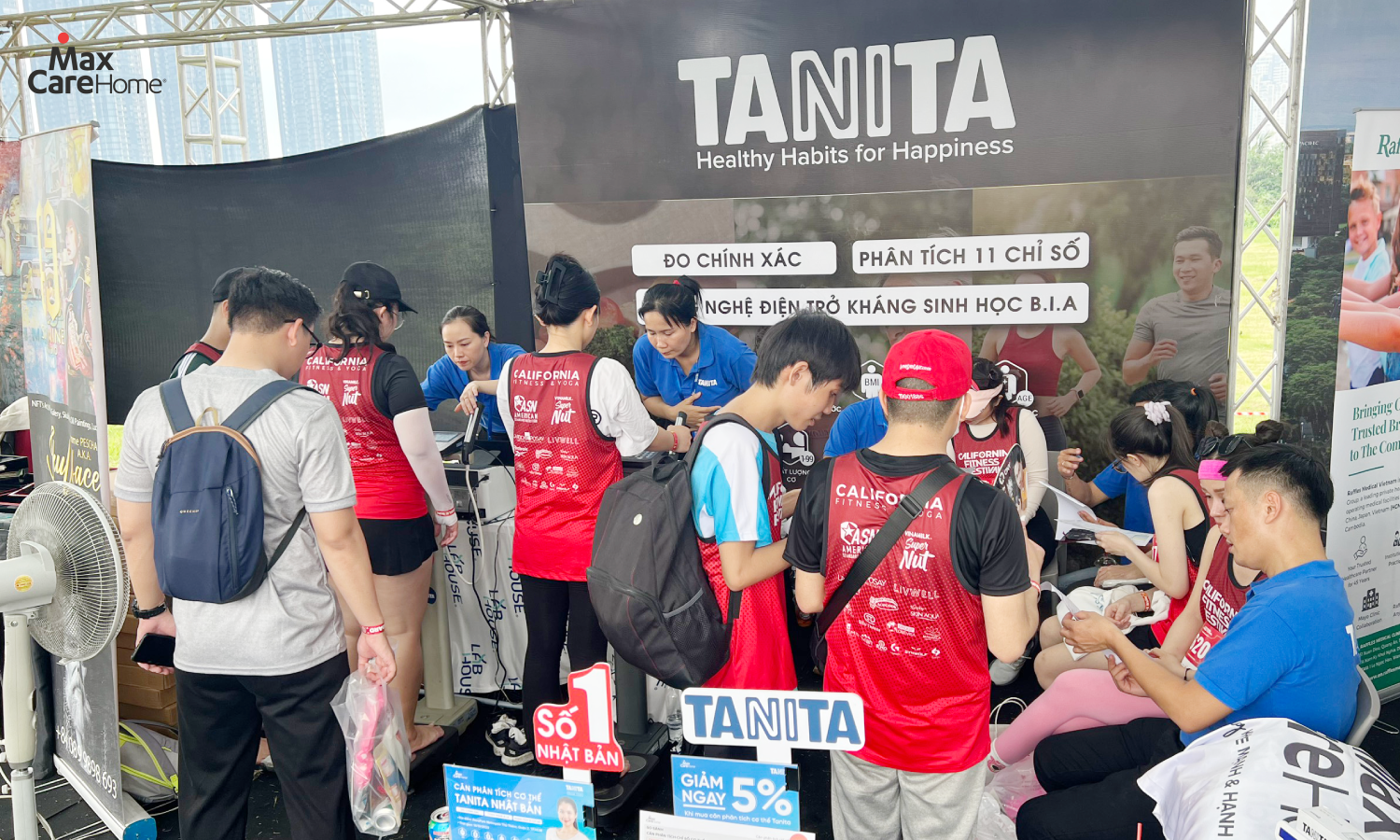 Gian hàng Maxcare Home x Tanita tiếp đón hơn 1.000 khách đến trải nghiệm cân Tanita