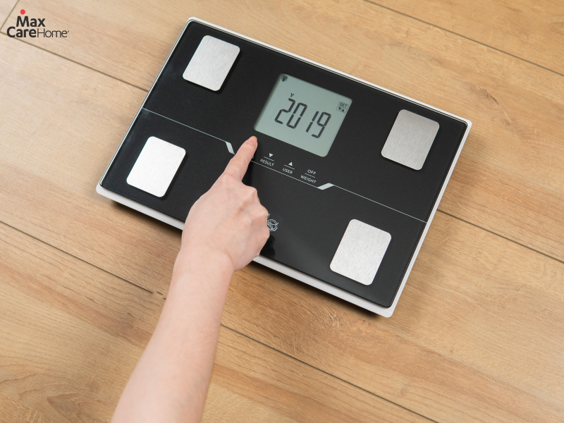Các chỉ số cơ thể được hiển thị trên cân sức khỏe Tanita